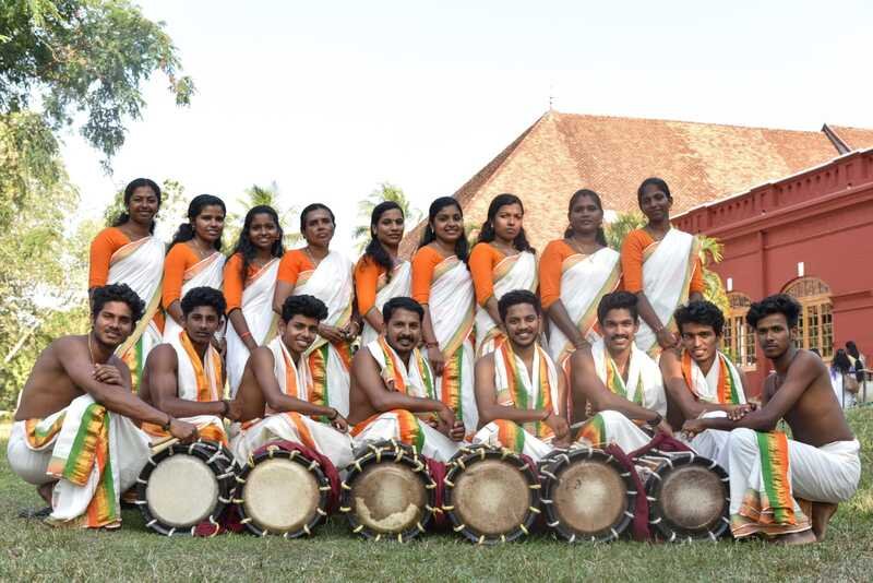 Chenda Kalari performers